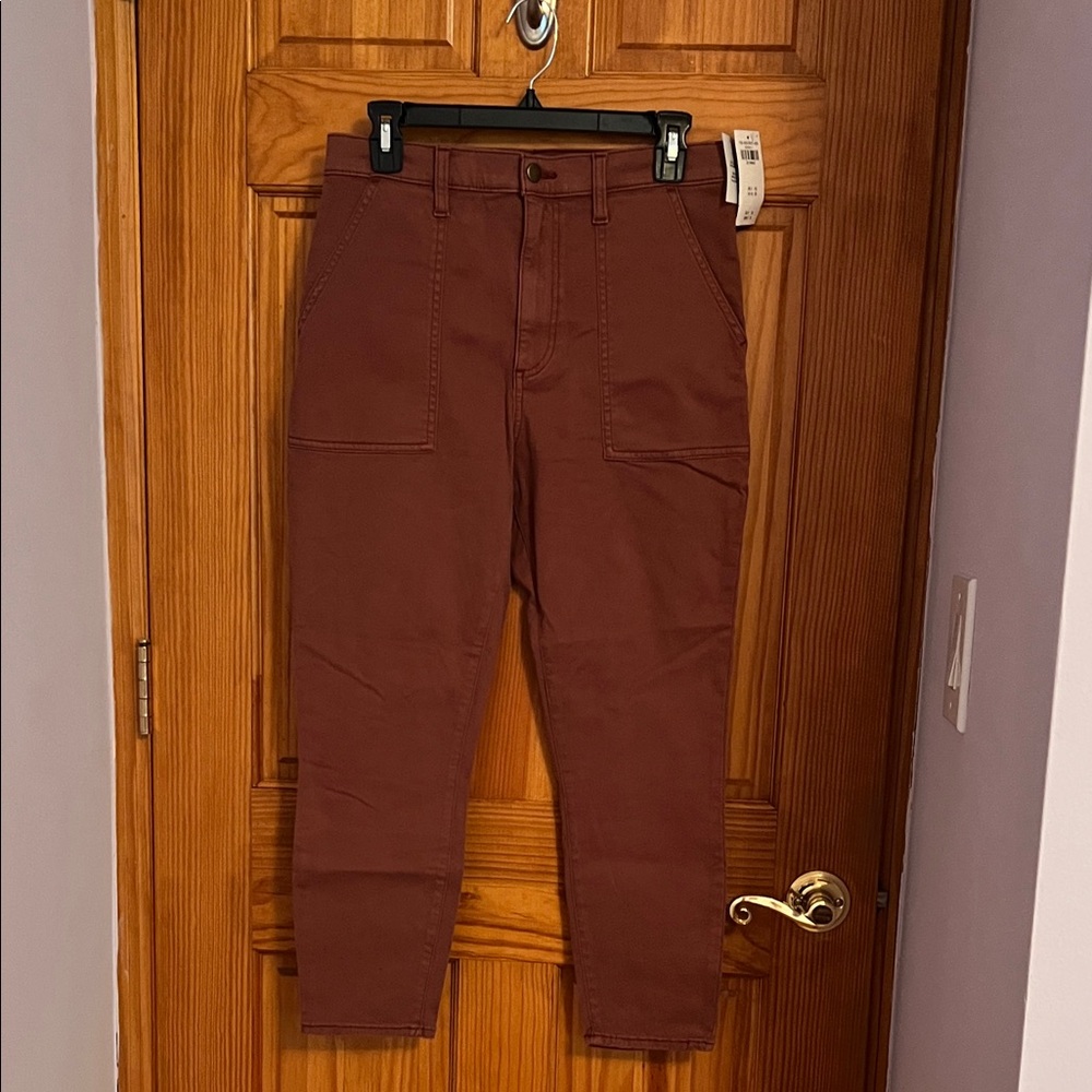 NWT Abercrombie Ultra High Rise Ankle Pant in Terracotta Red